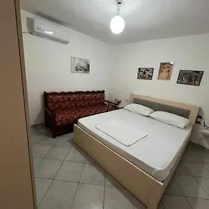 Rafaela Lungomare Apartment Vlore