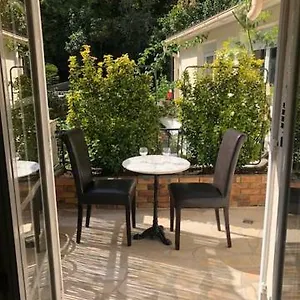 Apartment T2 Rer